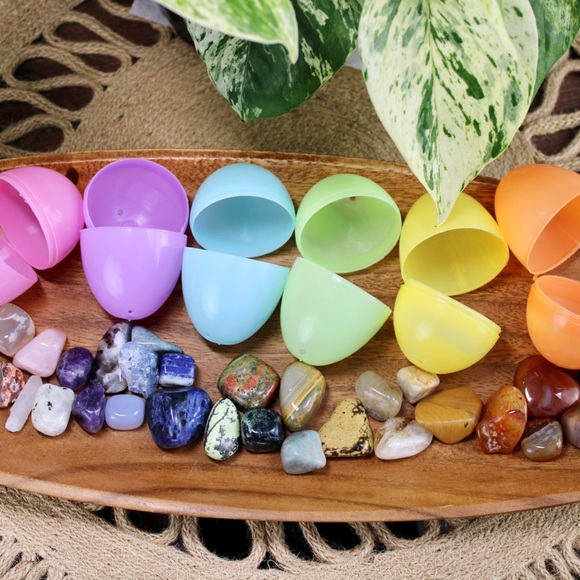 Mystery Crystal Eggs - Picture 2 of 2